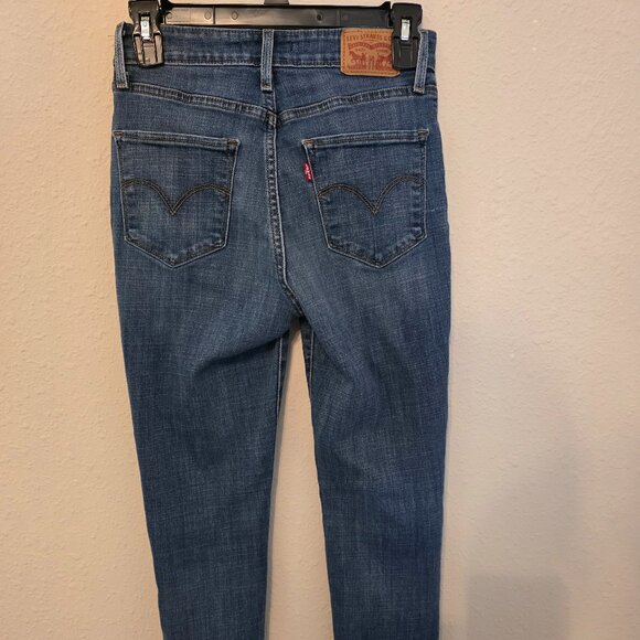 Levi's women's 721 High Rise Skinny distressed denim jeans, size 27/30 - Picture 2 of 7